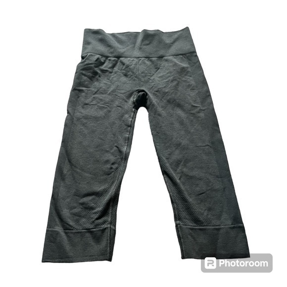 Lululemon charcoal green cropped seamless leggings - Picture 1 of 7